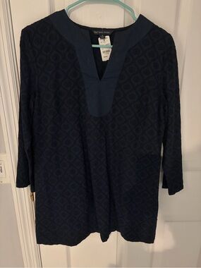 Brooks Brothers Navy Diamond-Textured V-Neck embroidered Tunic size M